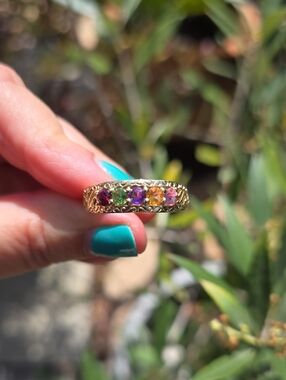 14k yellow gold filigree ring with sapphires
